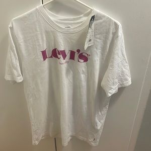 Levi’s Relaxed Fit White T-Shirt with Pink Logo M NWT